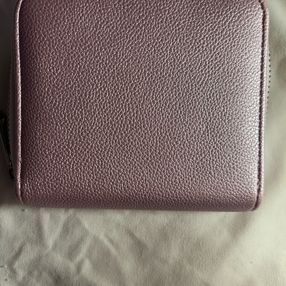 Pink Hello Kitty Wallet - Picture 2 of 4